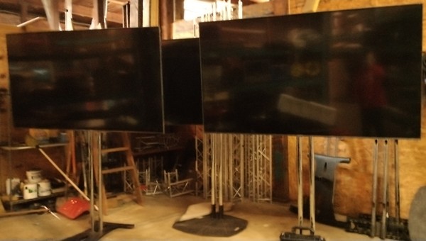wide-screen, LCD monitor rental
